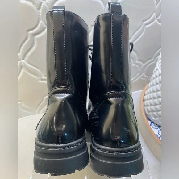 Dirty Laundry ~ Black Lace-up Combat Boots Lug Soles Y2K 90s Size 9 - Picture 6 of 17
